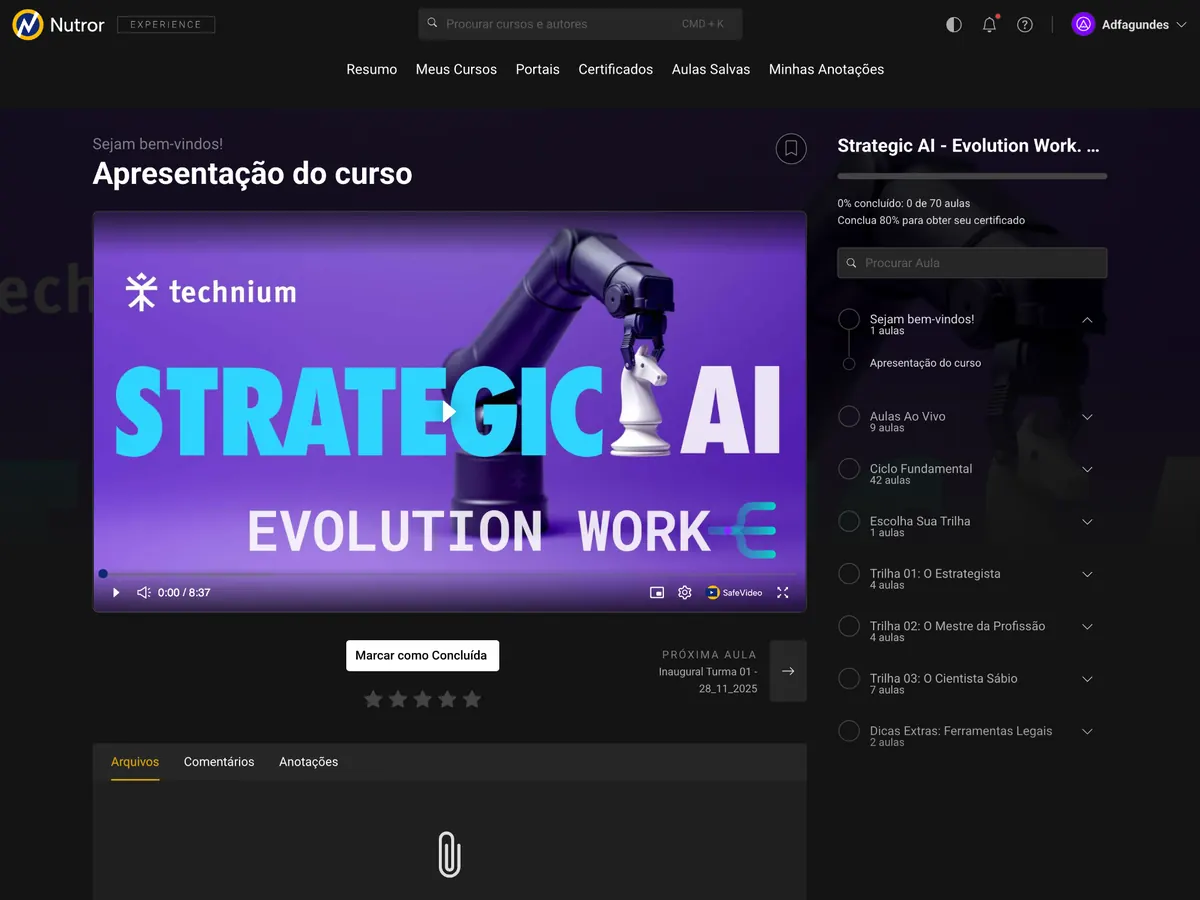 Plataforma de aulas do StrategicAI com módulos, vídeos e materiais
